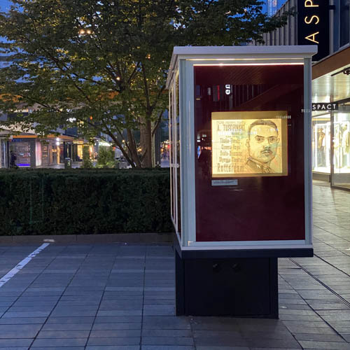 Vitrine op de Lijnbaan in Rotterdam